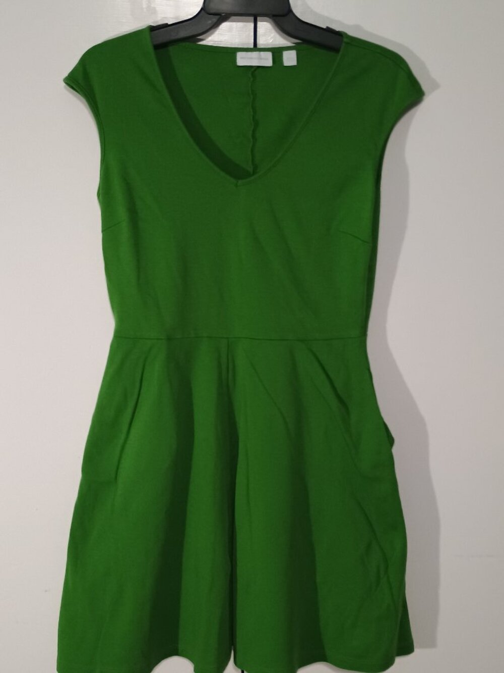 New York & Company Kelly Green Fit & Flare Dress Size Small 100% Cotton V Neck - Picture 2 of 8